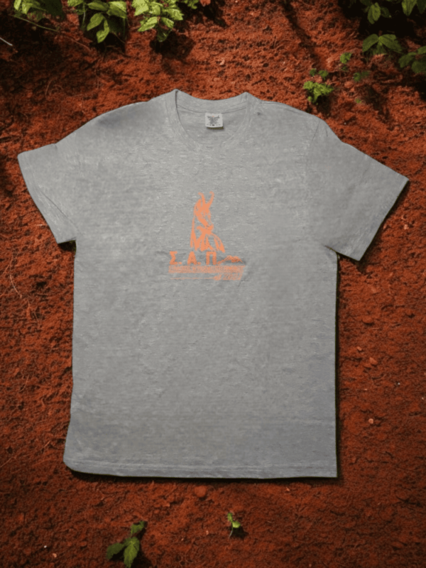 T-Shirt "ΣΑΠ" - Ανοιχτό γκρι με πορτοκαλί - Image 2